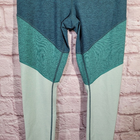 Outdoor Voices Teal Colorblock High Rise 7/8 Athletic Leggings - Picture 3 of 11